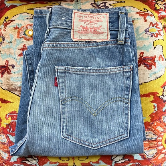 Levi's Denim - Levi's Light Blue Denim Jeans with Brown Label